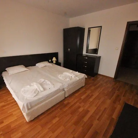 Apartment Menada Diamant *