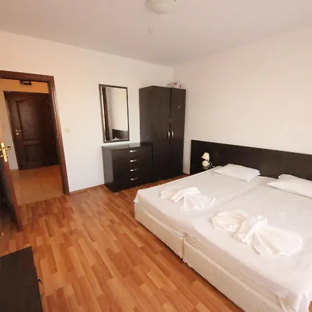 Apartment Menada Diamant