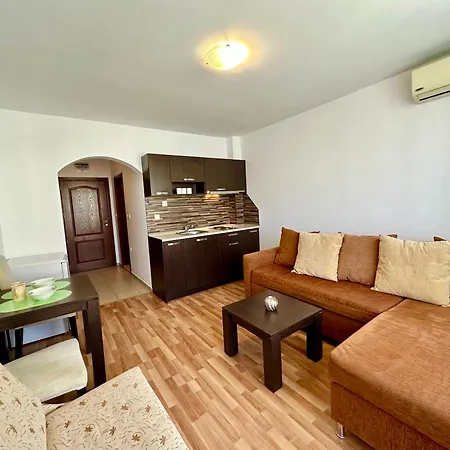 Menada Diamant Apartment *